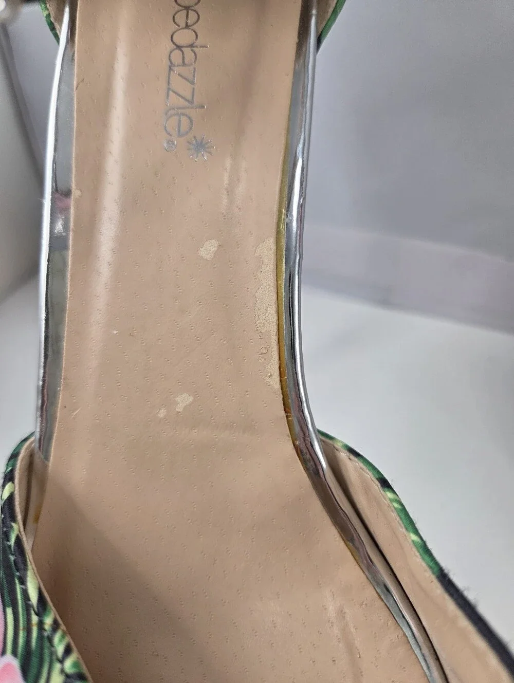 ShoeDazzle Sabella Tropical Floral Rhinestone Platform Heels Size 9.5